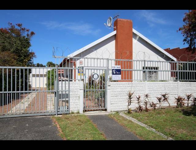 2 BEDROOM HOUSE FOR SALE IN KENSINGTON